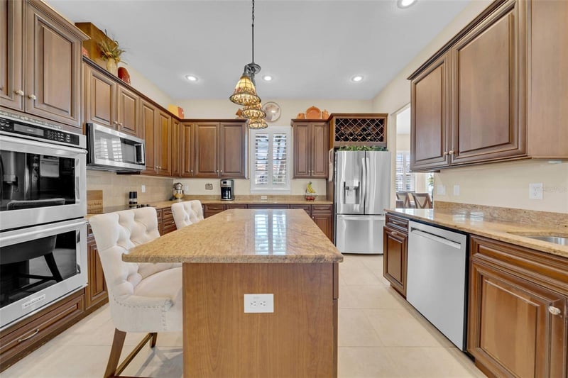 10242 Citation Ct, Seminole, FL 33778
