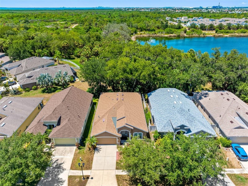 5335 Clover Mist Dr, Apollo Beach, FL 33572