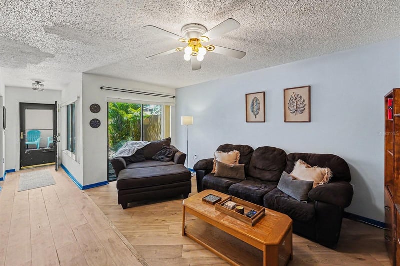 2095 Sunset Point Rd #1904, Clearwater, FL 33765
