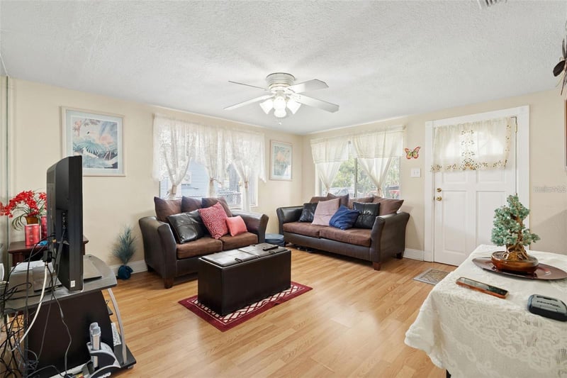 4530 72nd Ave, Pinellas Park, FL 33781