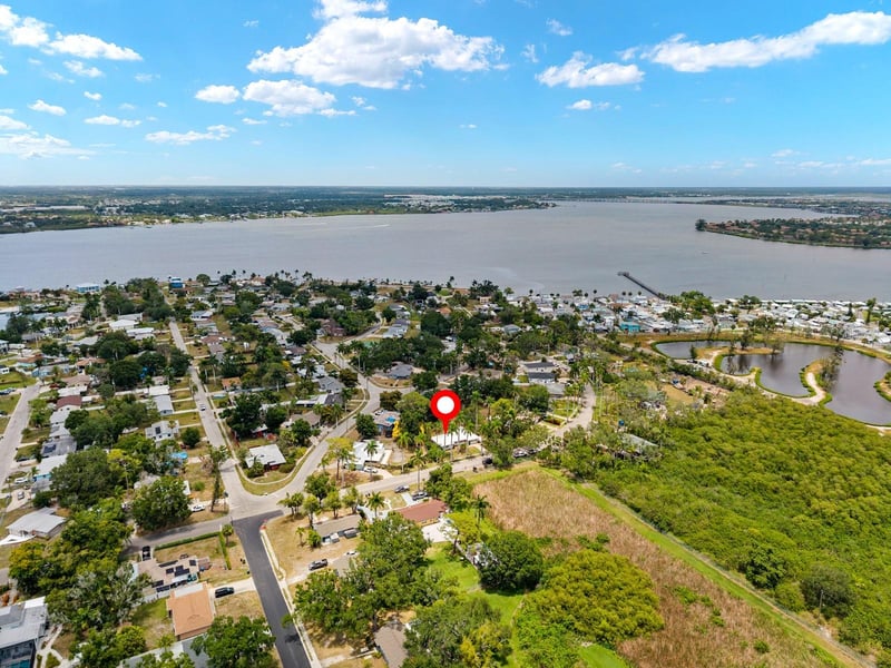 2415 2nd Ave, Bradenton, FL 34208