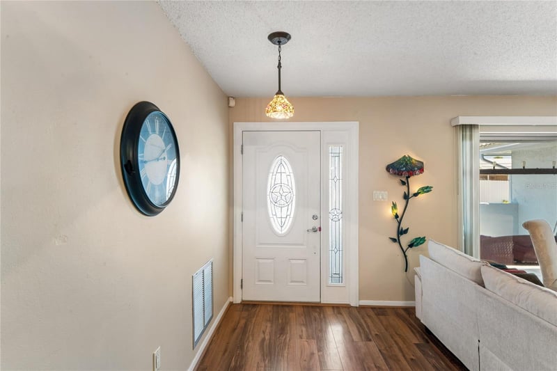 10407 Larchmont Pl #218, Pinellas Park, FL 33782