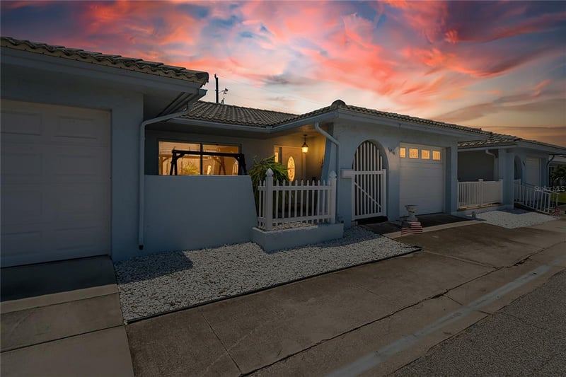 10407 Larchmont Pl #218, Pinellas Park, FL 33782