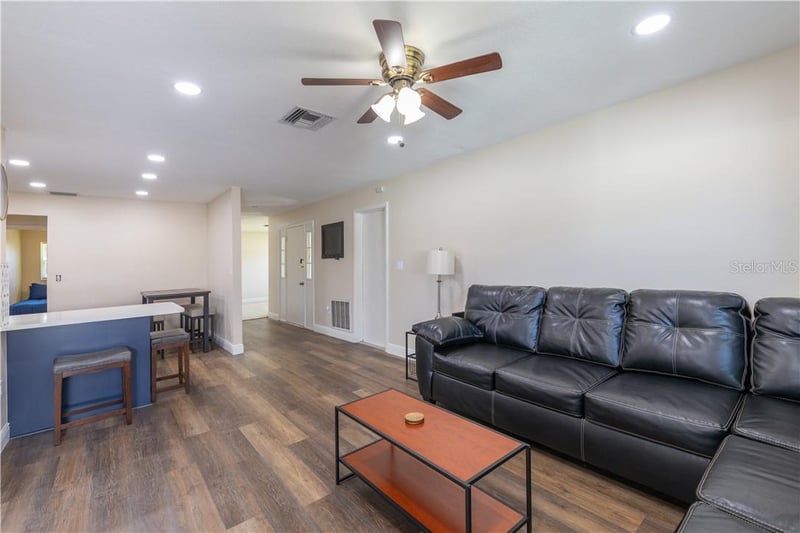 4711 Ridge Point Dr, Tampa, FL 33624