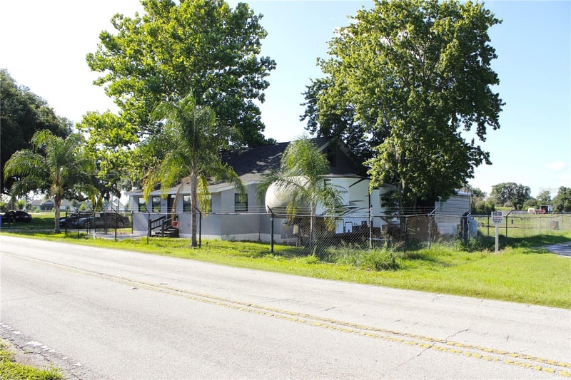 2207 Sparkman Rd, Plant City, FL 33566