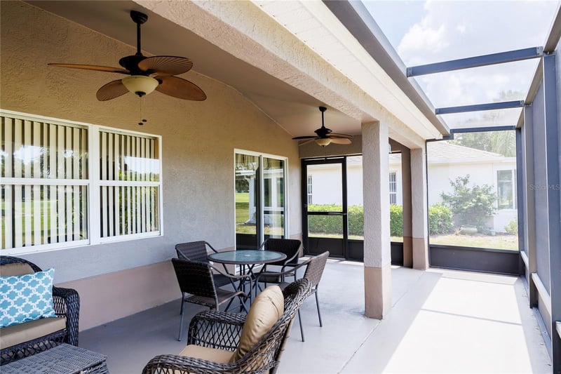1124 Corinth Greens Dr, Sun City Center, FL 33573