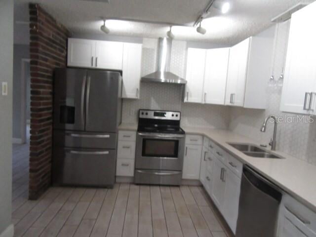 381 69th St, Clearwater, FL 33764