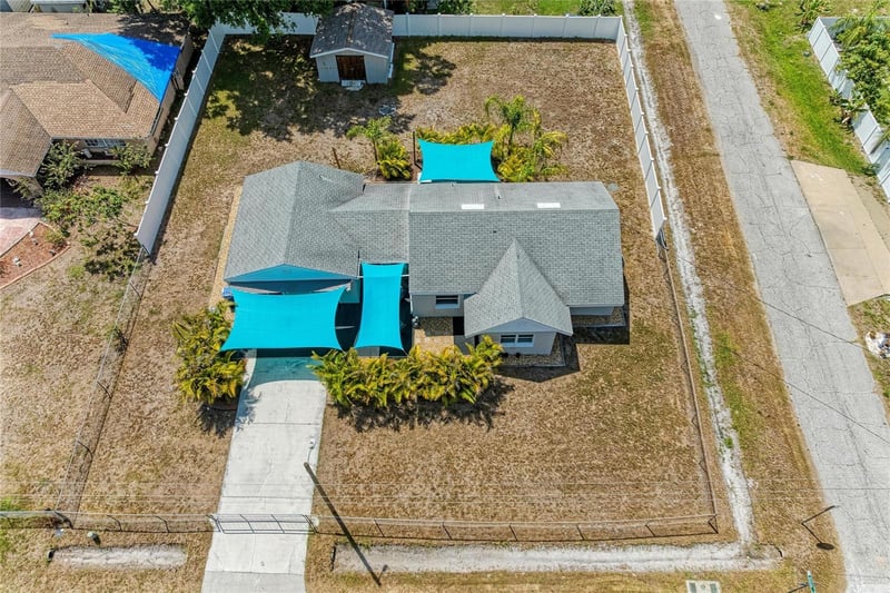901 Oak St, Ruskin, FL 33570
