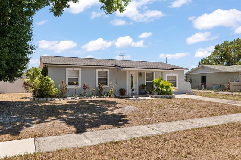 8504 Gold Ridge Cir, Tampa, FL 33619