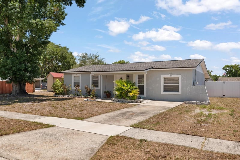 8504 Gold Ridge Cir, Tampa, FL 33619
