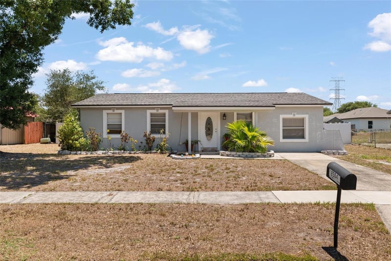 8504 Gold Ridge Cir, Tampa, FL 33619