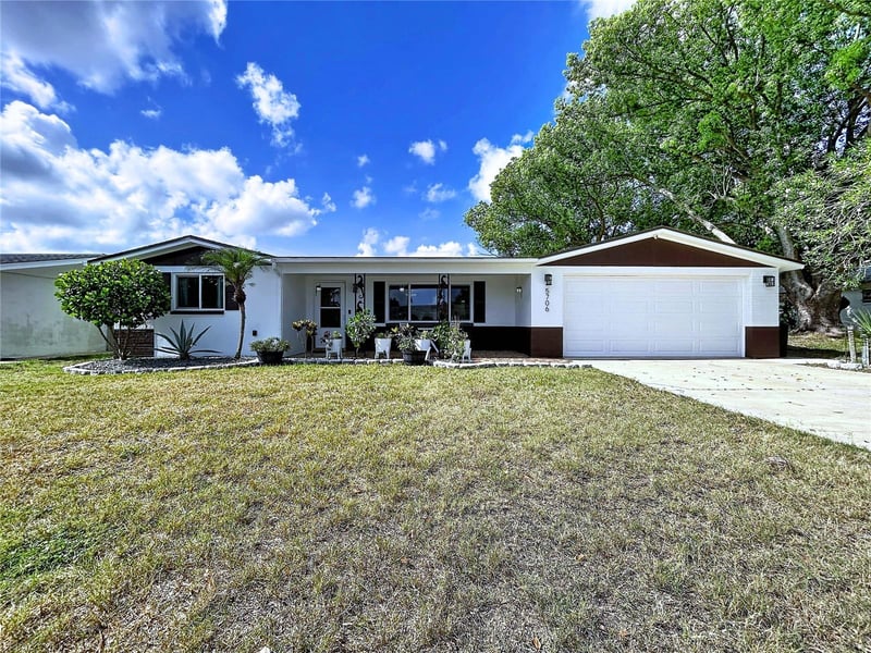 5706 Dove Dr, New Port Richey, FL 34652