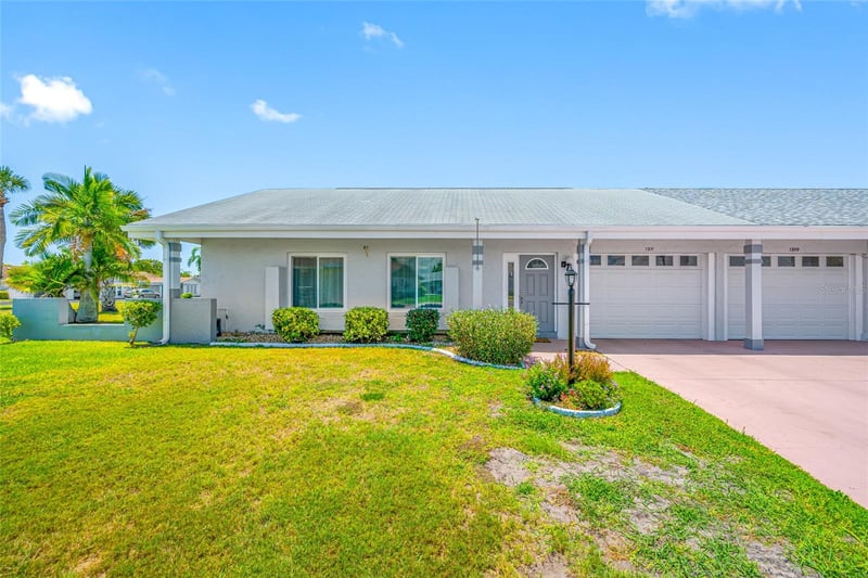 1311 Lambdeth Ct, Sun City Center, FL 33573