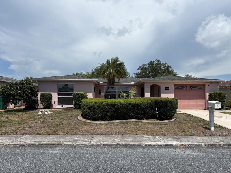10032 Brunswick Ln, Port Richey, FL 34668