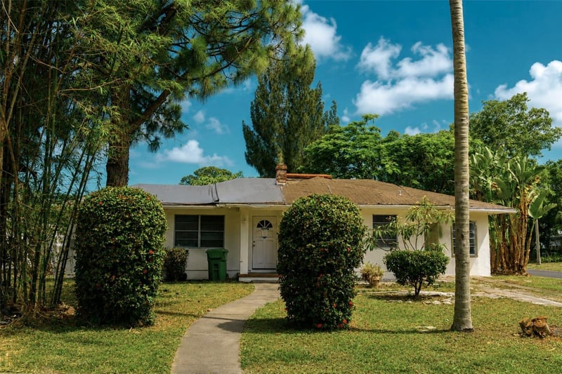 1302 28th St, Bradenton, FL 34205