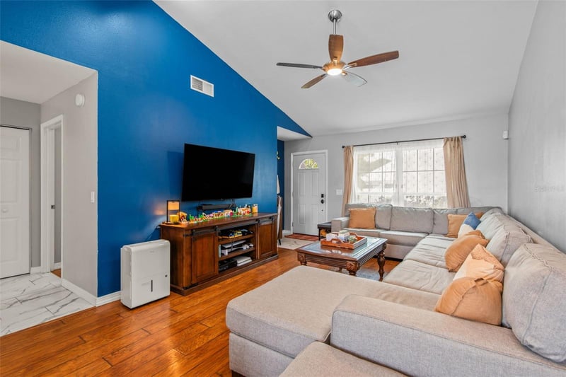 7591 121st Ter, Largo, FL 33773