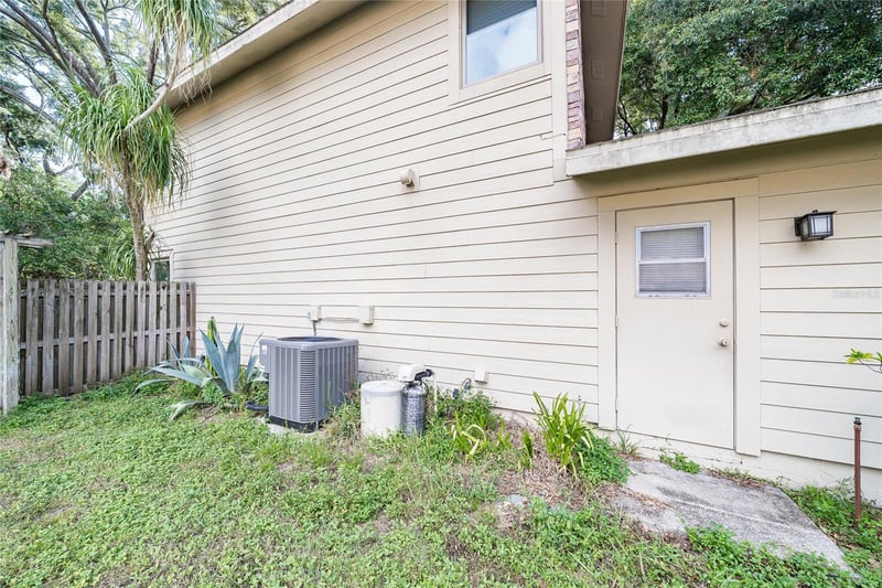 2501 Withy Ct, Tampa, FL 33618