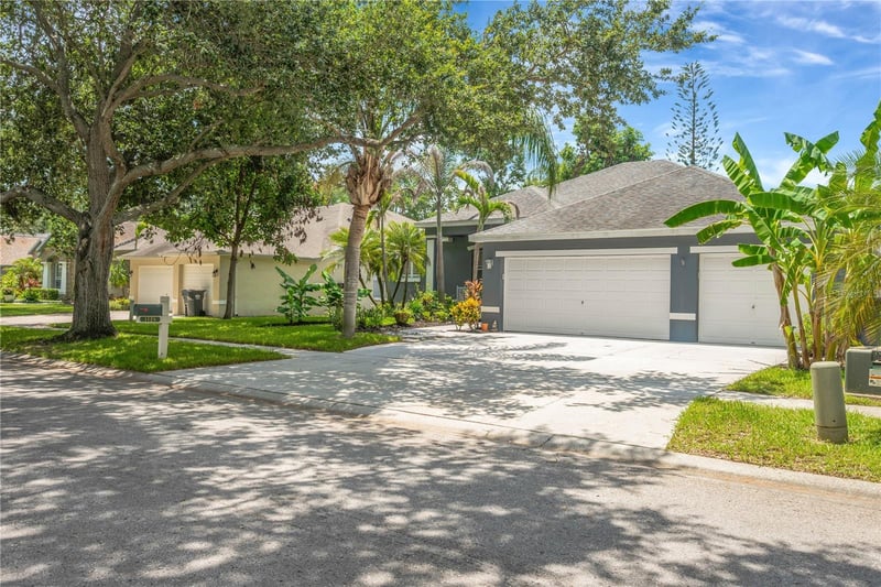 1128 Lumsden Trace Cir, Valrico, FL 33594