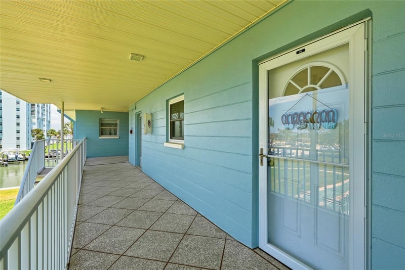 6201 2nd St #106, St Pete Beach, FL 33706