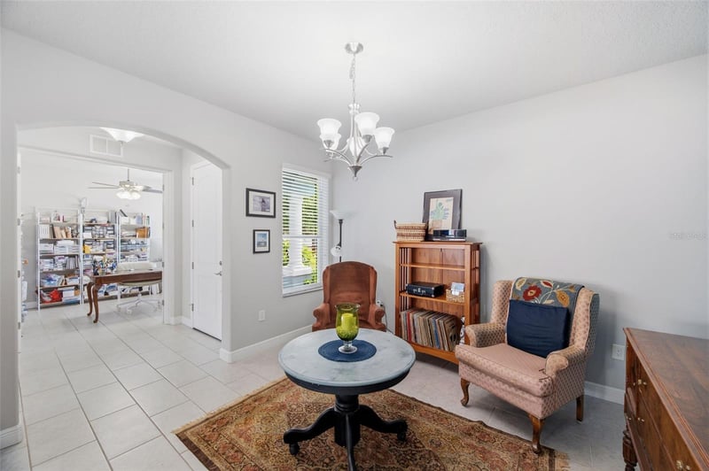 123 Florida Ave, Tarpon Springs, FL 34689