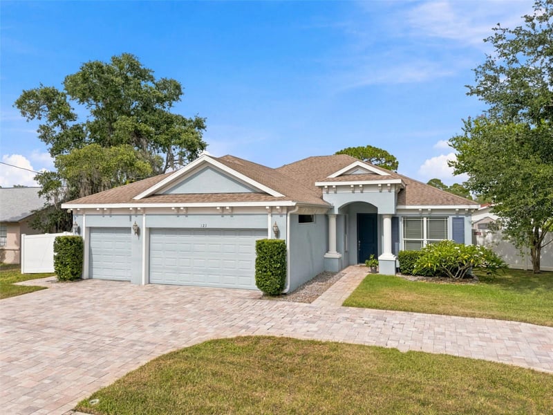123 Florida Ave, Tarpon Springs, FL 34689