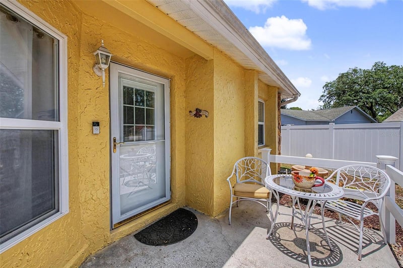 6325 Sarah Ln, New Port Richey, FL 34653