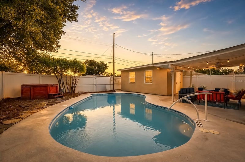 5220 39th Ave, St Petersburg, FL 33709