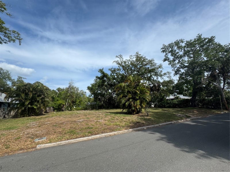 117 29th St, Bradenton, FL 34205