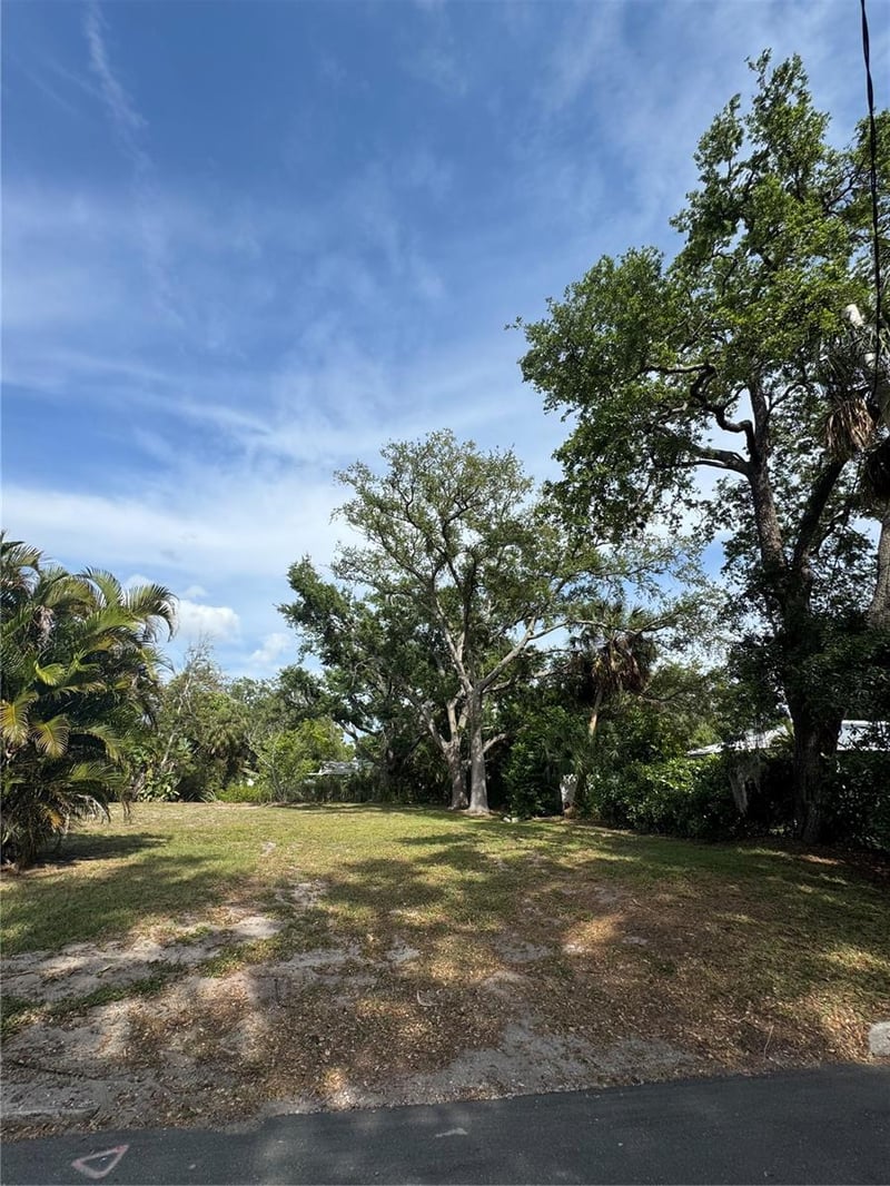 117 29th St, Bradenton, FL 34205