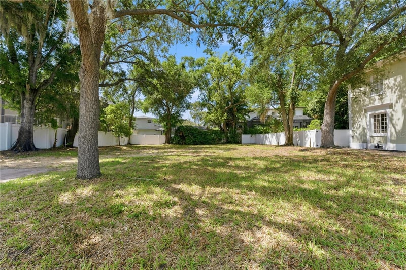 5010 Azeele St, Tampa, FL 33609