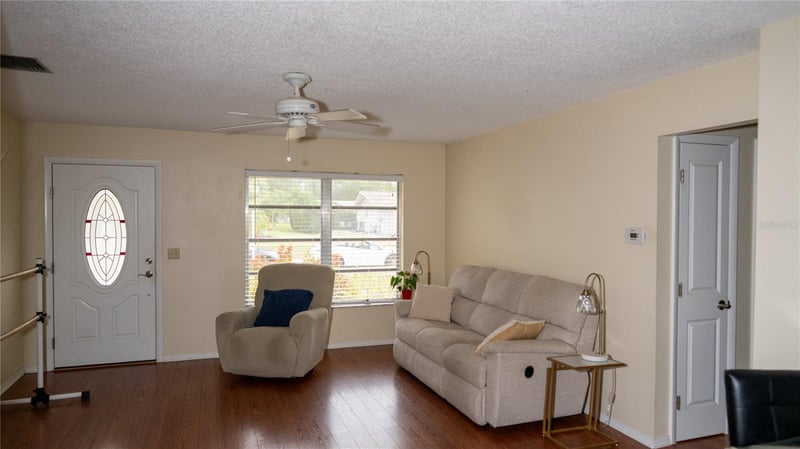 150 Stafford Cir, Palm Harbor, FL 34684