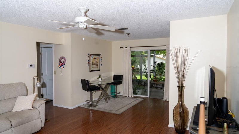 150 Stafford Cir, Palm Harbor, FL 34684