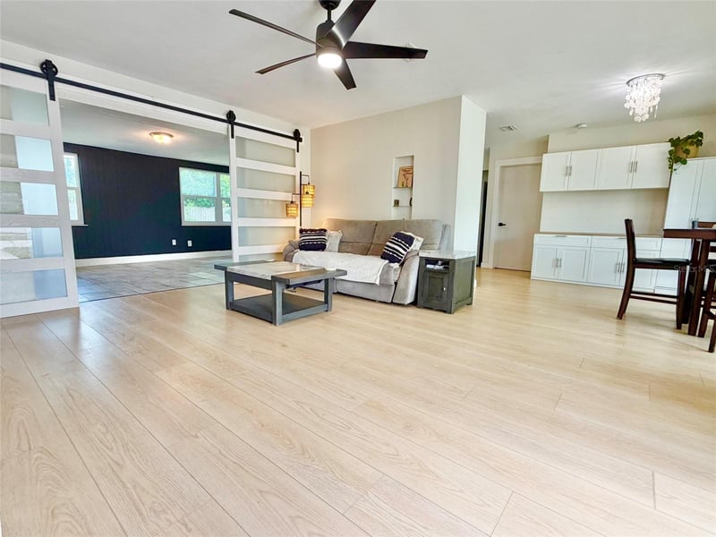3300 58th St, St Petersburg, FL 33710