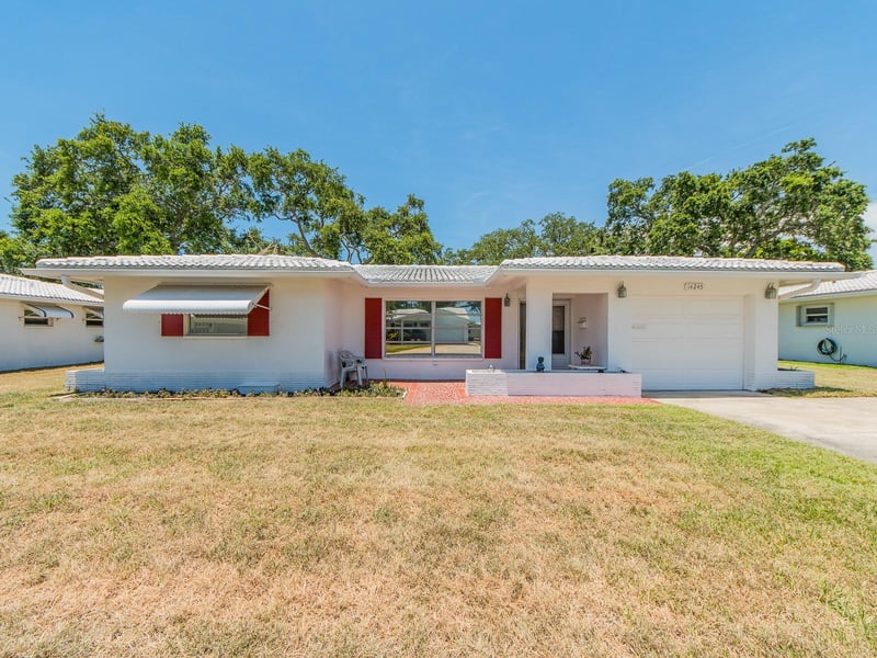 14245 93rd Ave, Seminole, FL 33776