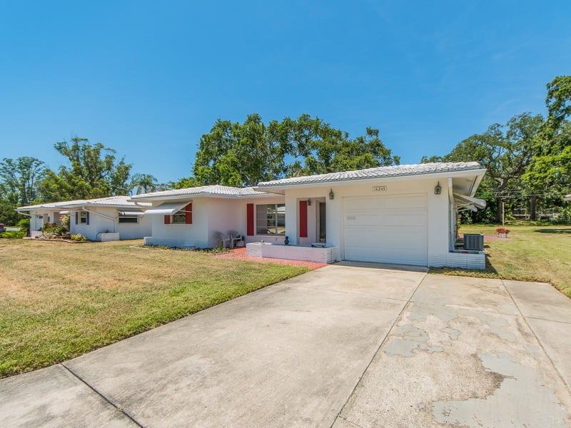 14245 93rd Ave, Seminole, FL 33776