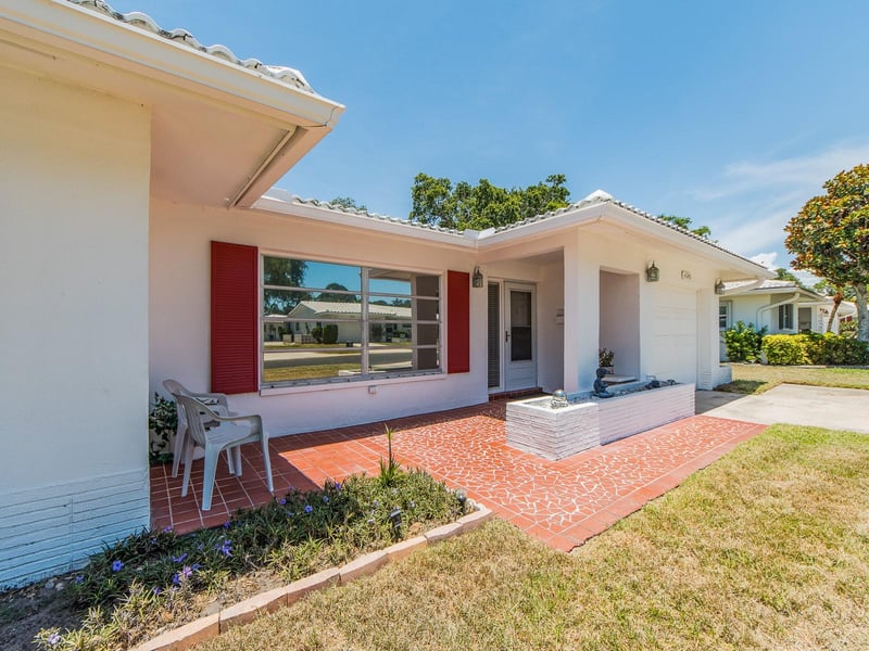 14245 93rd Ave, Seminole, FL 33776