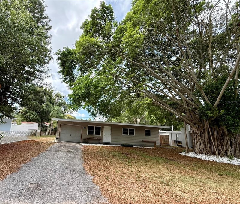 1609 Scott St, Clearwater, FL 33755