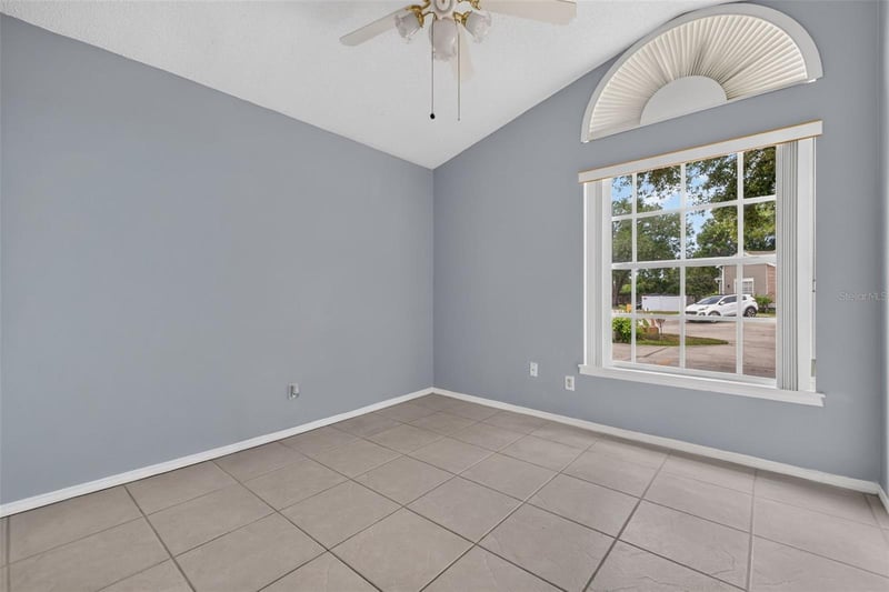 5808 Red Cedar Ln, Tampa, FL 33625