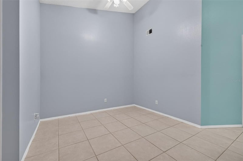 5808 Red Cedar Ln, Tampa, FL 33625