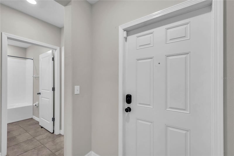 1739 Broad Winged Hawk Dr, Ruskin, FL 33570