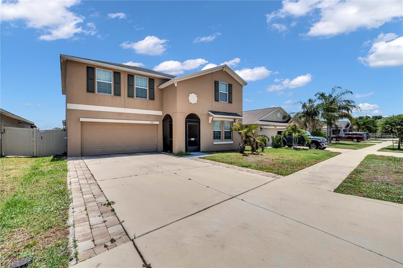 1739 Broad Winged Hawk Dr, Ruskin, FL 33570