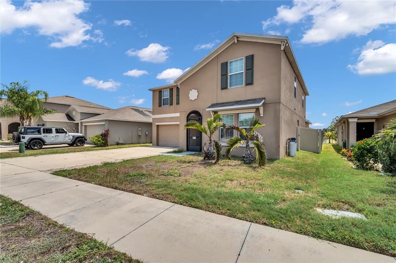 1739 Broad Winged Hawk Dr, Ruskin, FL 33570