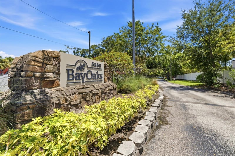 5265 Bay Dr #114, Clearwater, FL 33764