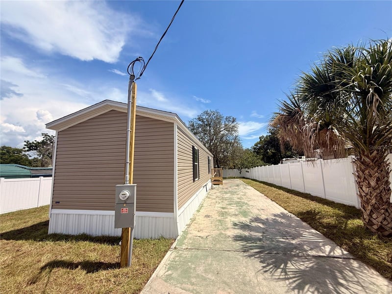 9024 Kosimo St, New Port Richey, FL 34654