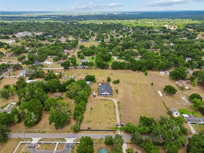 Pearson Rd, Valrico, FL 33596
