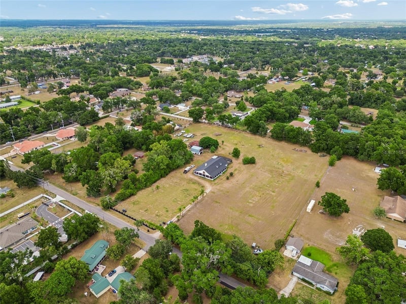 Pearson Rd, Valrico, FL 33596