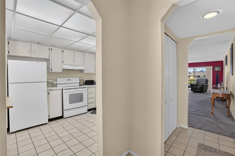 8693 Bardmoor Blvd #301B, Largo, FL 33777