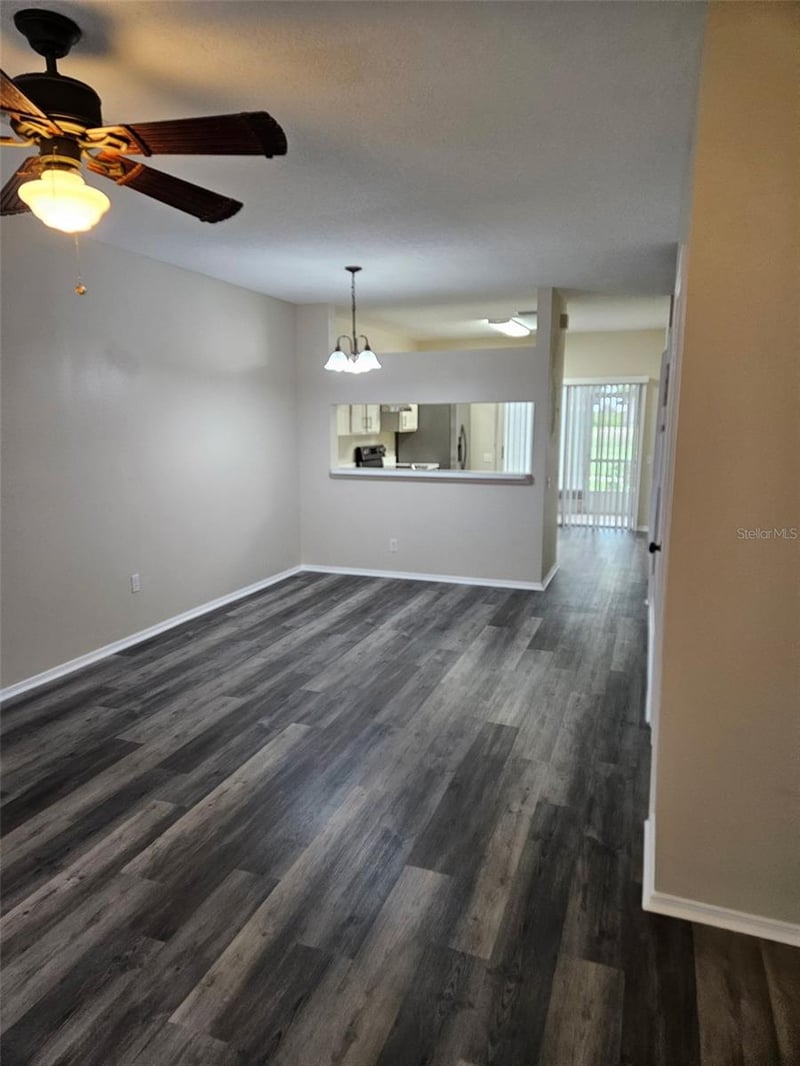 2439 Lake Woodberry Cir, Brandon, FL 33510