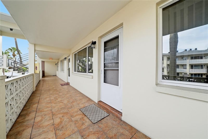 1235 Highland Ave #3-203, Clearwater, FL 33756