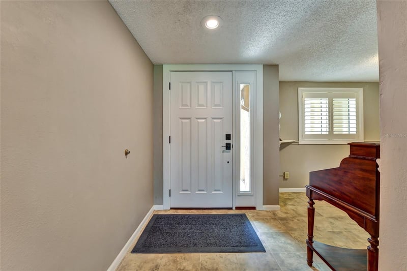 8107 Bardmoor Pl #103, Seminole, FL 33777
